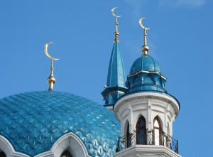Изготовление полумесяцев мечетей